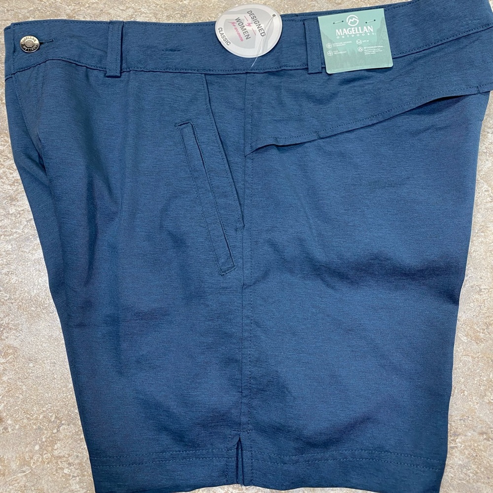 Magellan Outdoors Women’s Blue Shorts